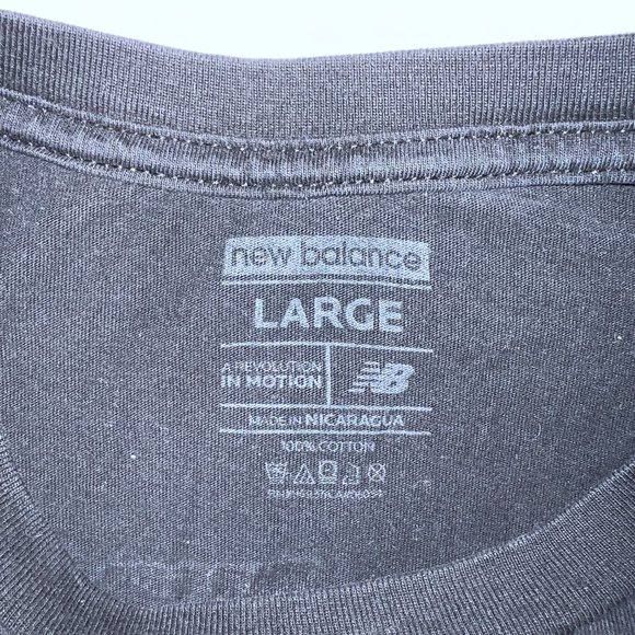 Undefeated x New Balance Collab T-Shirt - Picture 3 of 3